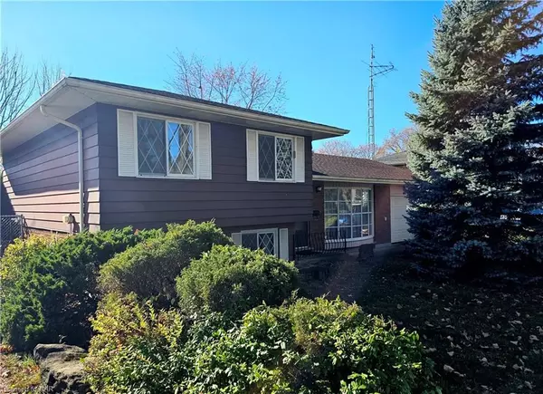 Niagara Falls, ON L2E 5R6,7106 VISCOUNT ST