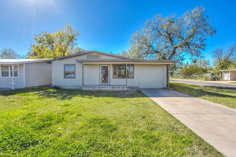 1321 N Garfield St, San Angelo, TX 76901