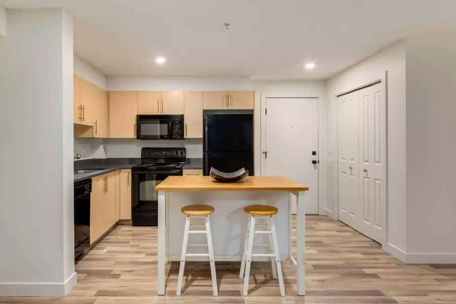 2395 Eversyde AVE Southwest #1232, Calgary, AB T2Y0B5