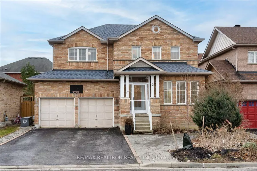 129 Flagstone WAY, Newmarket, ON L3X 2Z8