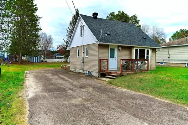 Chalk River, ON K0J 1J0,53 JOSEPH ST