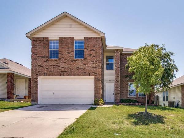 913 RIO BRAVO Drive, Fort Worth, TX 76052