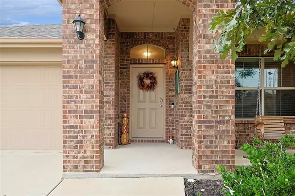 1228 Walnut Cliff Court, Fort Worth, TX 76179