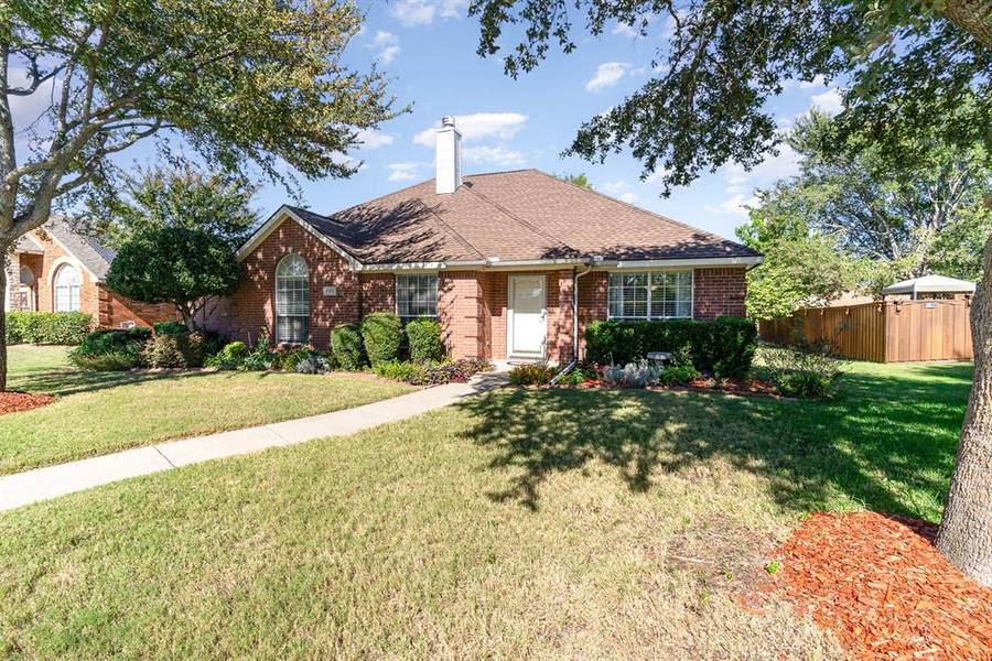 10102 Bent Tree Drive, Rowlett, TX 75089