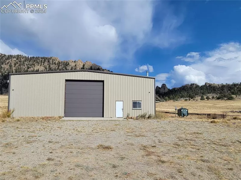 940 Puma Hills RD, Lake George, CO 80827