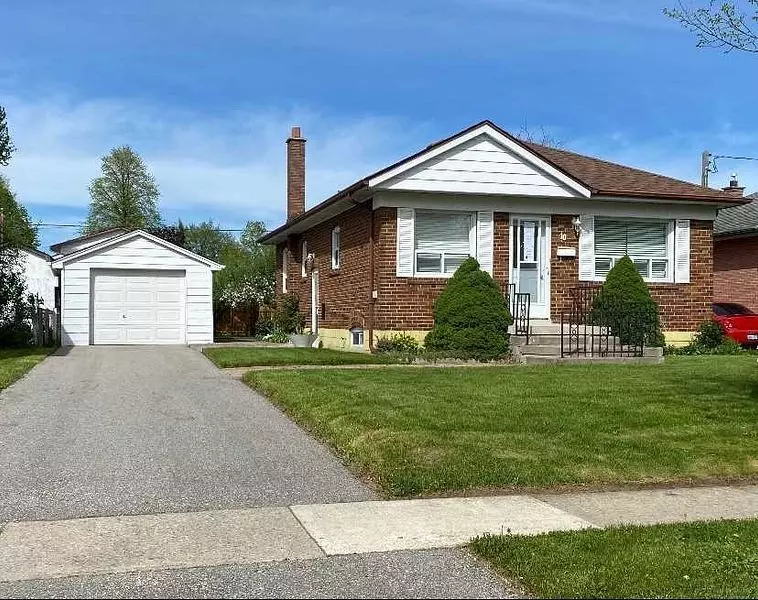 10 Glendale AVE, Brampton, ON L6X 1X3