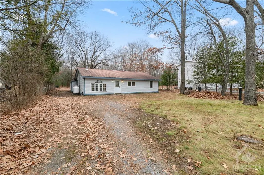 Ottawa, ON K0A 3M0,721 BAYVIEW DR