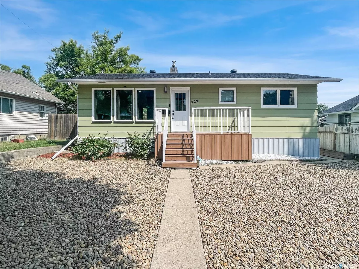 Swift Current, SK S9H 0X7,229 6th AVENUE NW