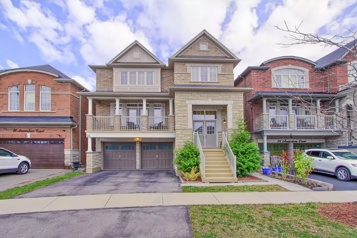 Brampton, ON L6R 0V7,22 Arrowstone CT