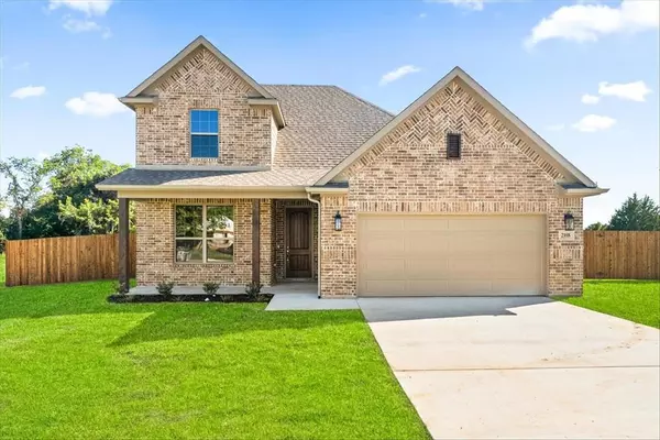 2108 Briarwood Drive, Bridgeport, TX 76426