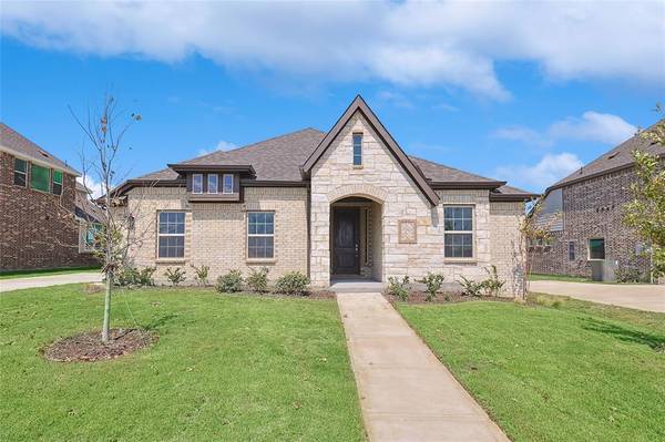 745 Carriage Hill Road, Midlothian, TX 76065