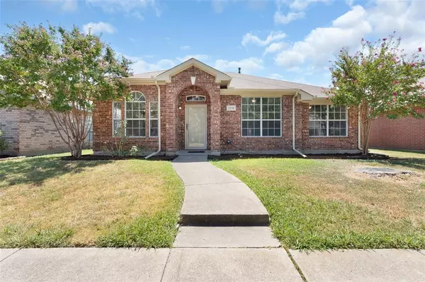 7718 Calypso Drive, Rowlett, TX 75088