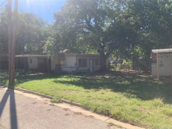 Graham, TX 76450,1328 Johnnie Avenue