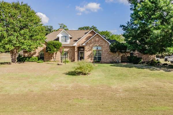 107 Sundance Court, Hudson Oaks, TX 76087