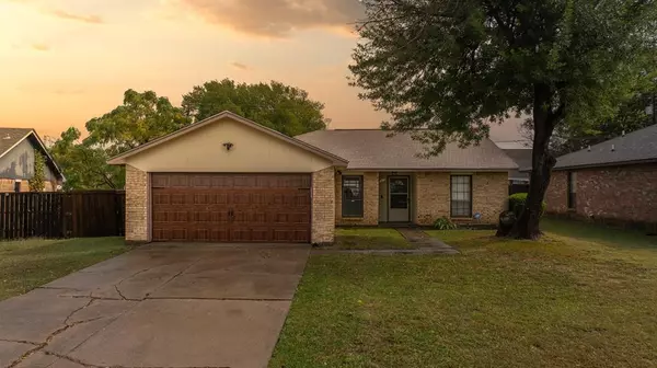 3018 E Pepperidge Drive, Lancaster, TX 75134