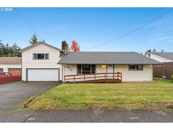 805 N 16TH AVE, Kelso, WA 98626