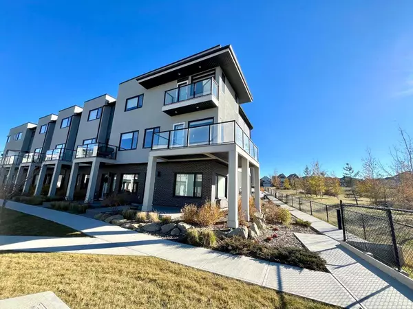 Calgary, AB T3R 0Y2,218 Sherwood SQ Northwest #407