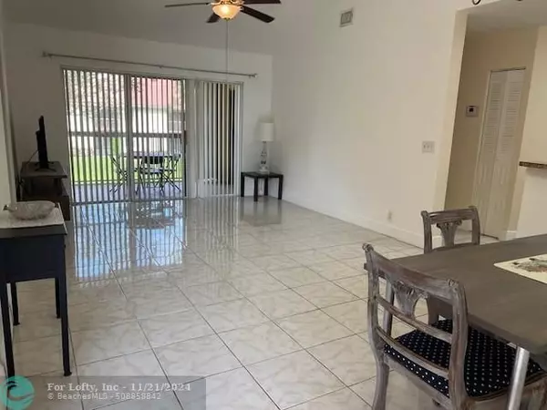 Coral Springs, FL 33067,5781 Riverside Dr  #202A