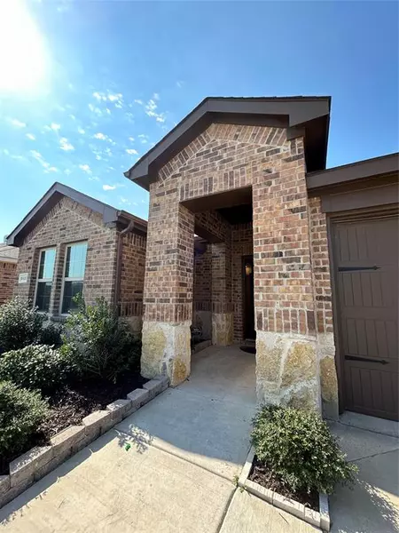 2417 Karnack Drive, Forney, TX 75126