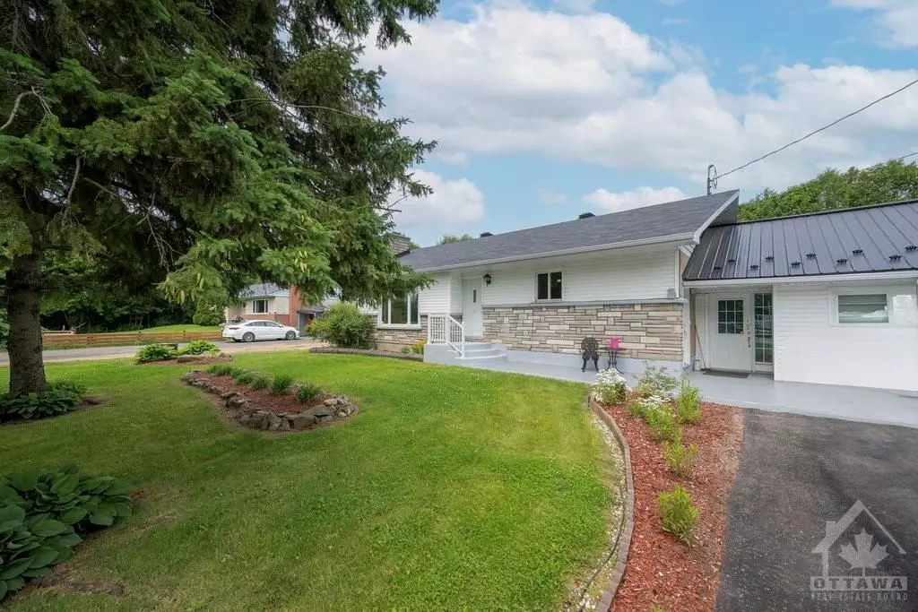 Leitrim, ON K1G 3N4,7139 MITCH OWENS RD