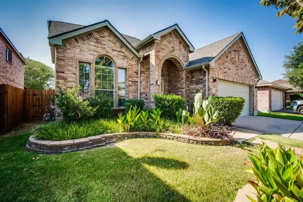 614 Bushdale Drive, Arlington, TX 76002