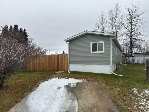 Slave Lake, AB T0G2A4,812 6 AVE SW #19