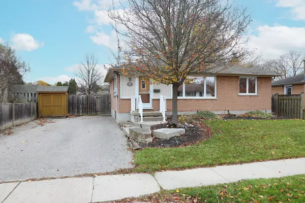 Whitby, ON L1N 5L4,207 Lee AVE