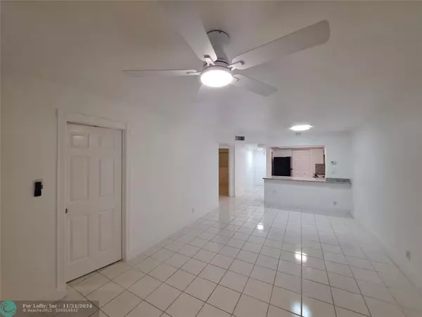 Tamarac, FL 33321,8000 Fairview Dr  #110