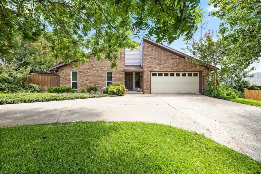 1810 E Terrace Street, Grand Prairie, TX 75050