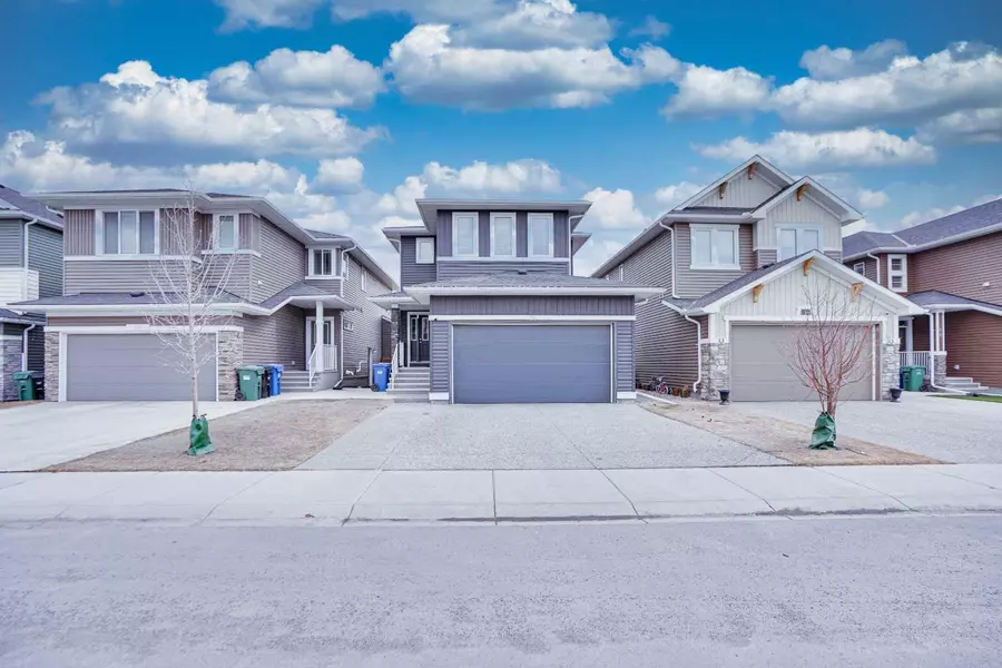 56 red embers sq ne SQ West, Calgary, AB t3n0x8