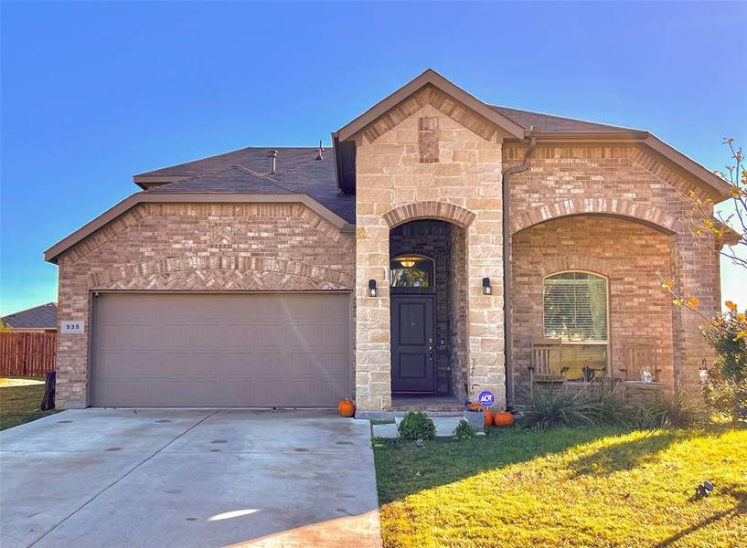 535 Harbor Drive S, Azle, TX 76020