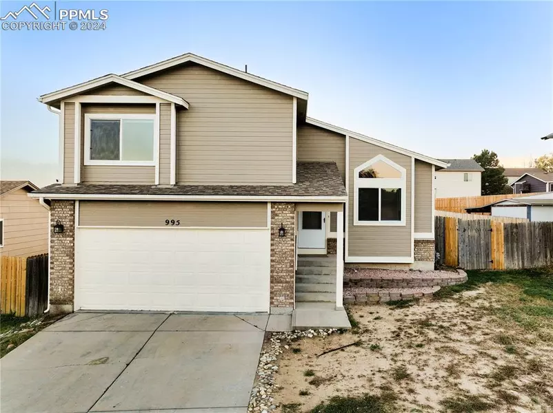 995 White Stone WAY, Fountain, CO 80817