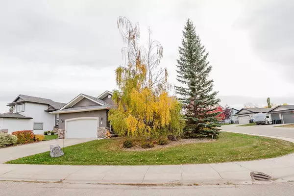 Sylvan Lake, AB T4S2M6,1 Lyon CRES