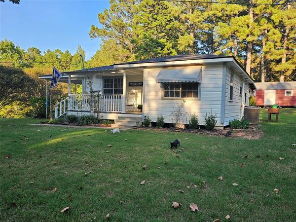 300 Wallace,  Plain Dealing,  LA 71064