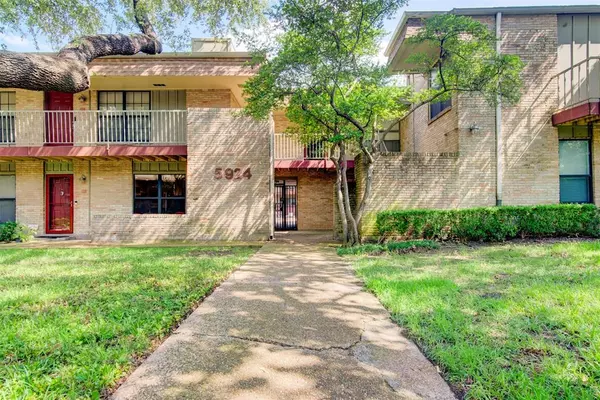 Dallas, TX 75206,5924 Birchbrook Drive #215