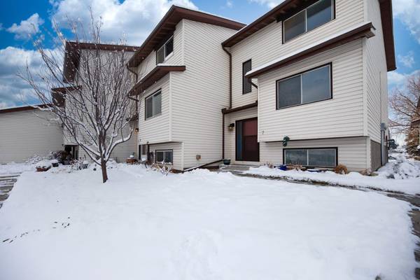 73 Glenbrook CRES #7, Cochrane, AB T4C 1G1