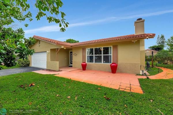 4120 NW 78th Ln, Coral Springs, FL 33065