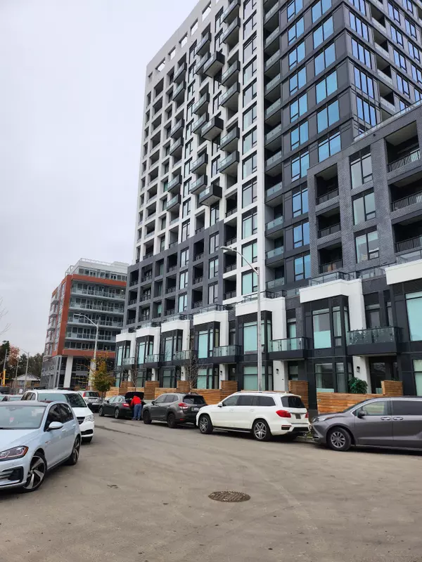 Richmond Hill, ON L4C 6Z1,8888 YONGE ST #219