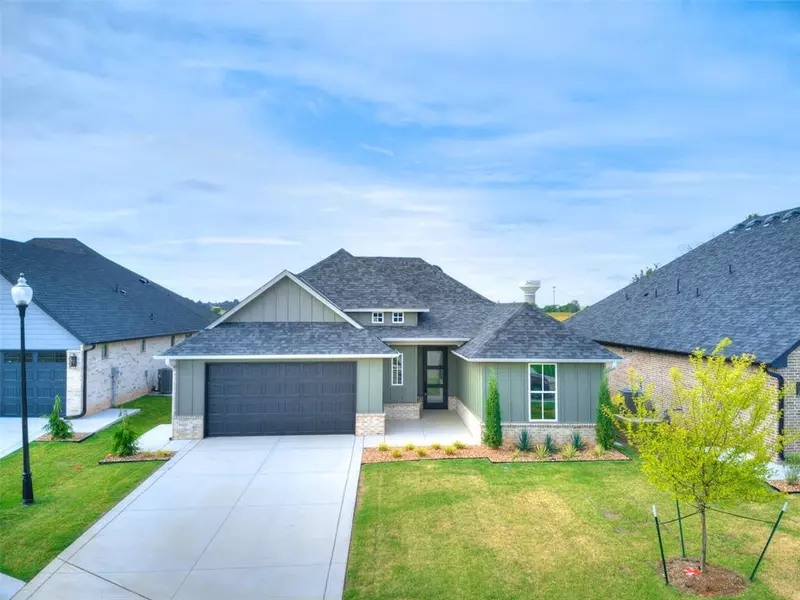 216 Pont Neuf Court, Edmond, OK 73034