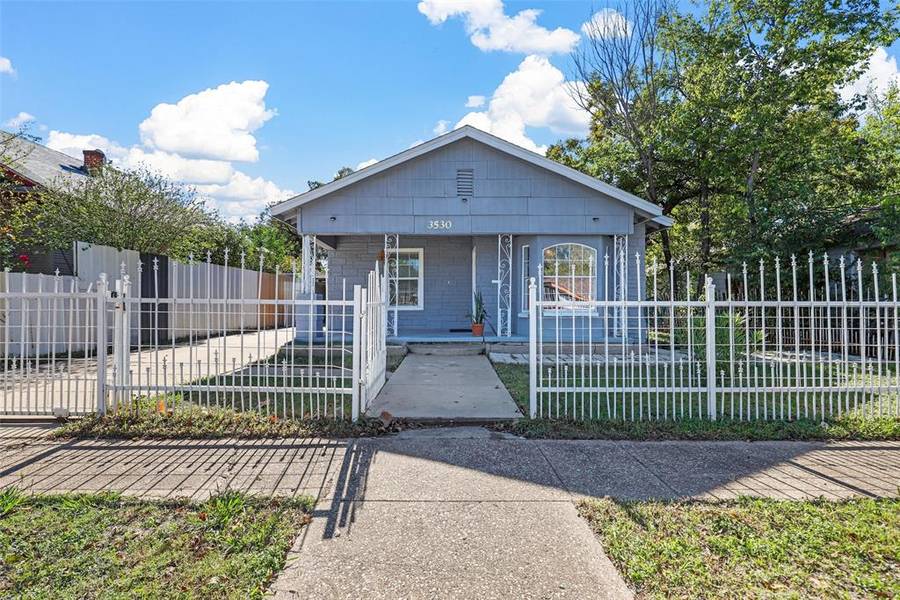 3530 Avenue H, Fort Worth, TX 76105