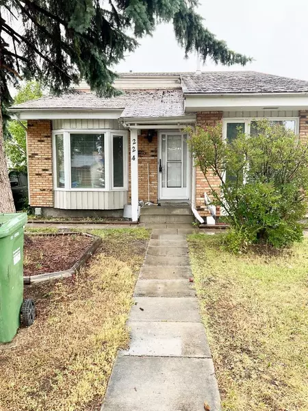 224 Whitefield DR Northeast, Calgary, AB T1Y 5J2