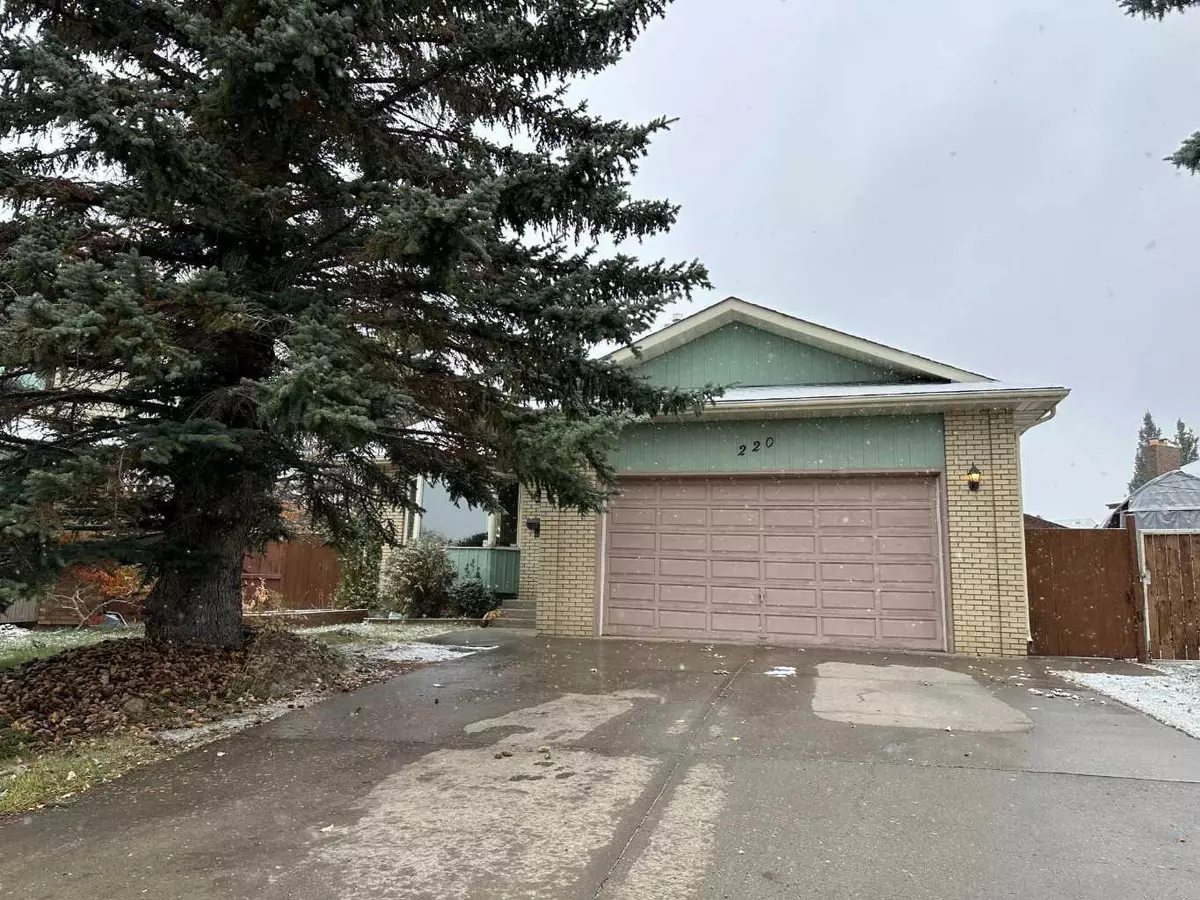 Calgary, AB T3A 3V9,220 Edforth PL Northwest