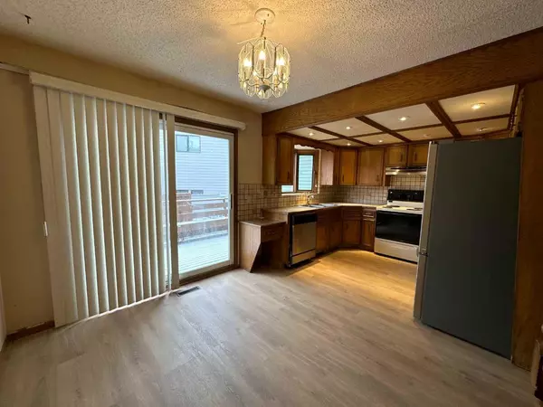 Calgary, AB T3A 3V9,220 Edforth PL NW