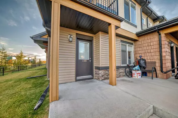 Airdrie, AB T4B 3S5,2781 Chinook Winds DR Southwest #4101