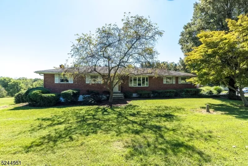 468 Spring Mills-Lt Yk, Holland Twp., NJ 08848