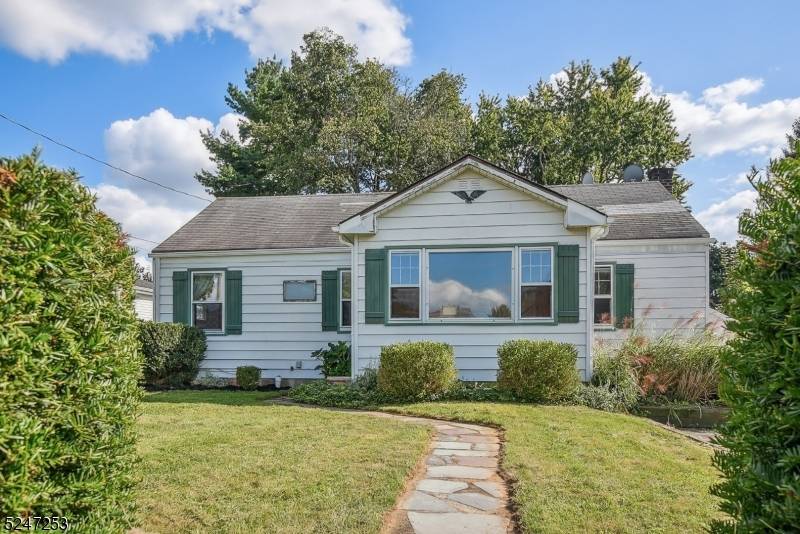 12 Valley View Ter, Washington Boro, NJ 07882