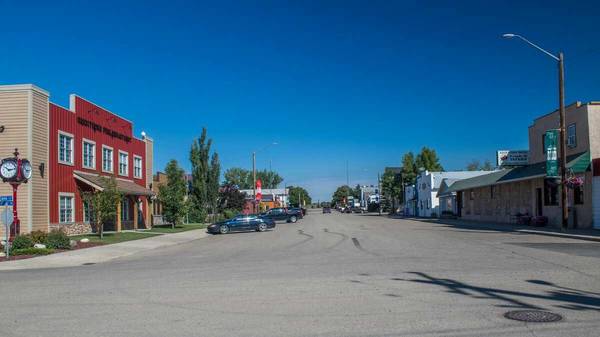 214 Main ST, Rockyford, AB T0J 2R0