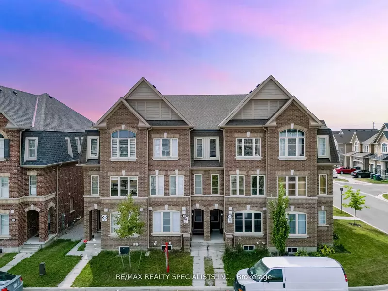 29 Finegan CIR, Brampton, ON L7A 4Z7