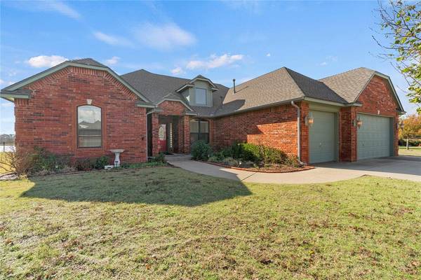 10401 Sundance Drive, Yukon, OK 73099