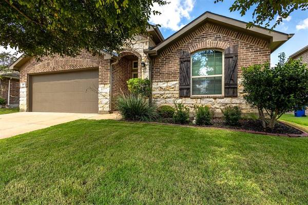 357 Pin Cushion Trail,  Burleson,  TX 76028